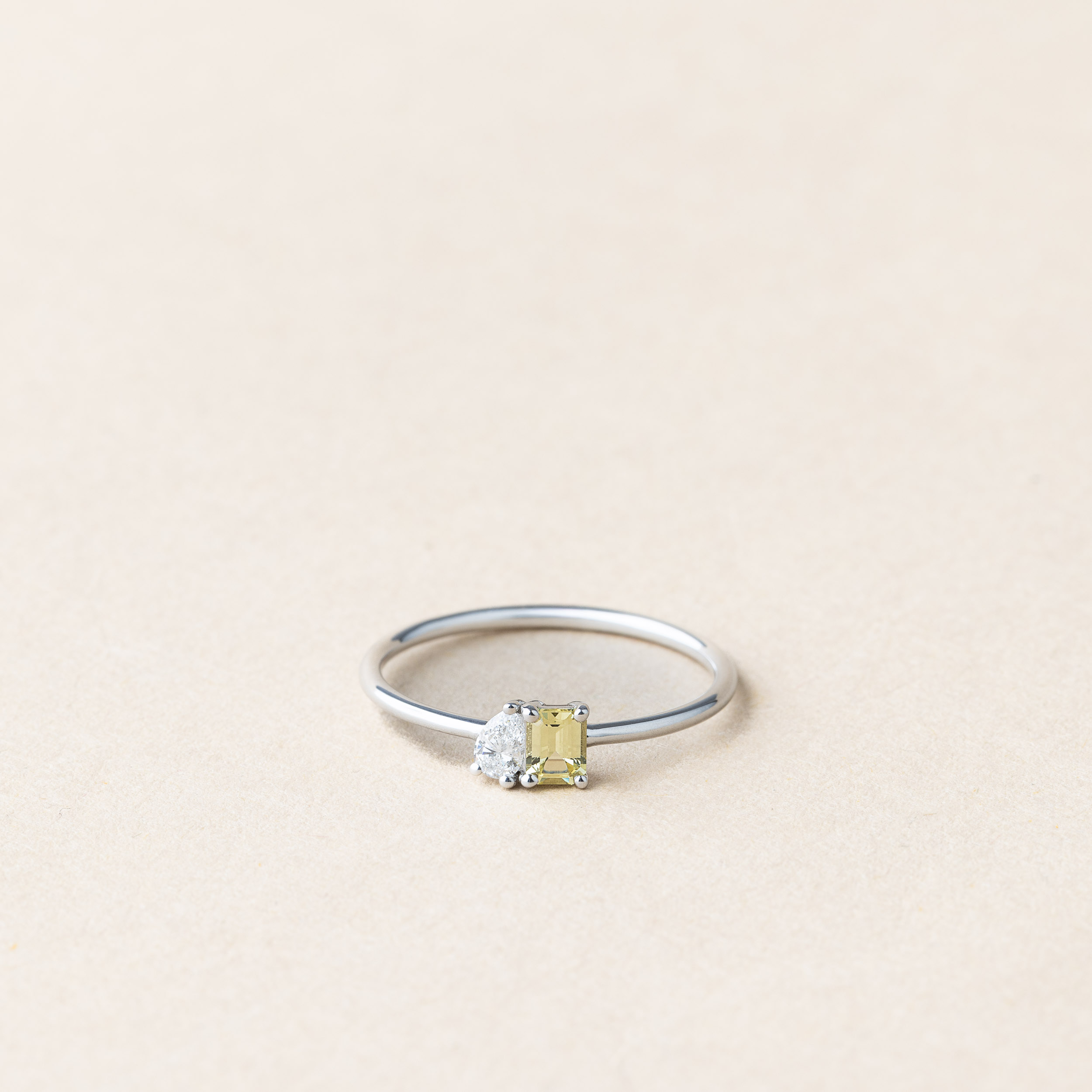 Bague Saphir vert et diamant – Capucine – Petit modèle
