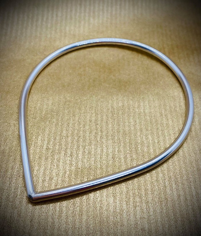 Teardrop Bangle 3mm