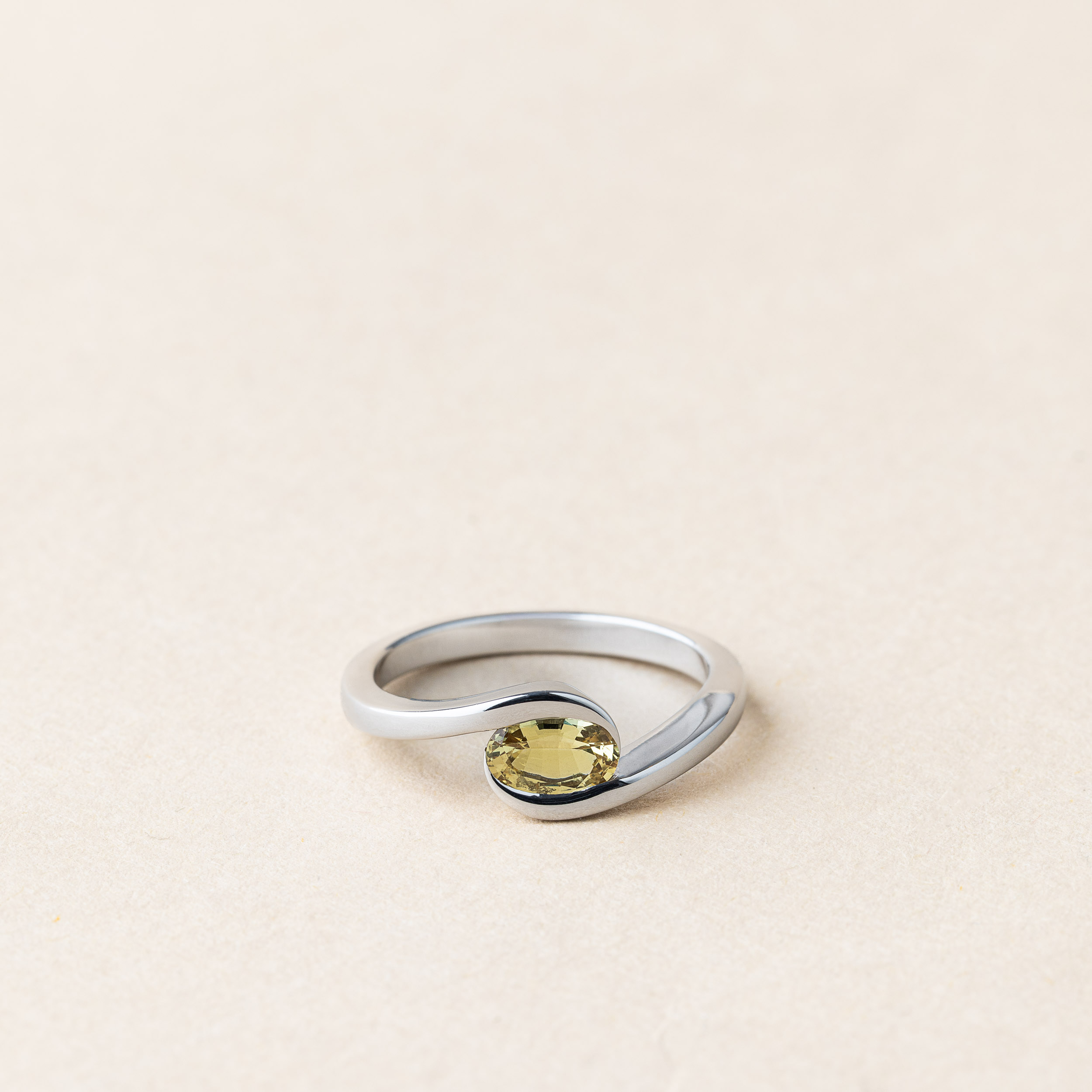 Bague saphir jaune – Uhabia