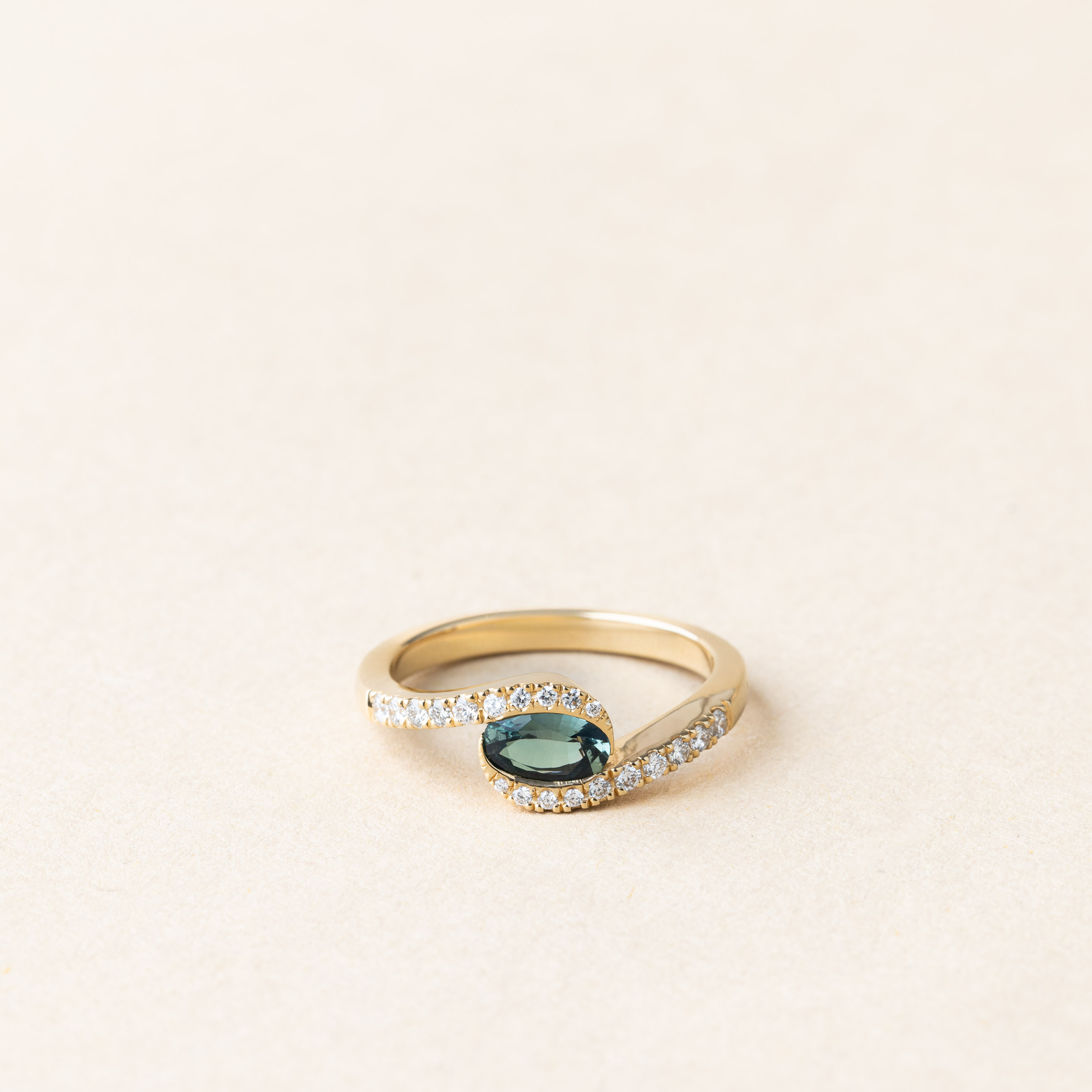Bague saphir teal pavage diamants – Uhabia